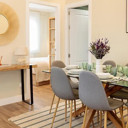 Genteel Jovellanos Terrace Apartment *