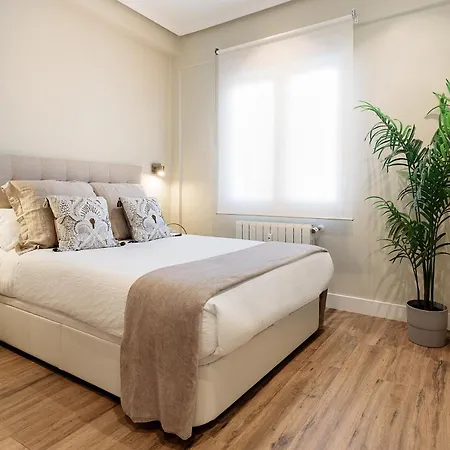 Genteel Jovellanos Terrace Apartment *