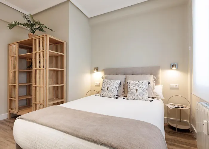 Genteel Jovellanos Terrace * Χιχόν